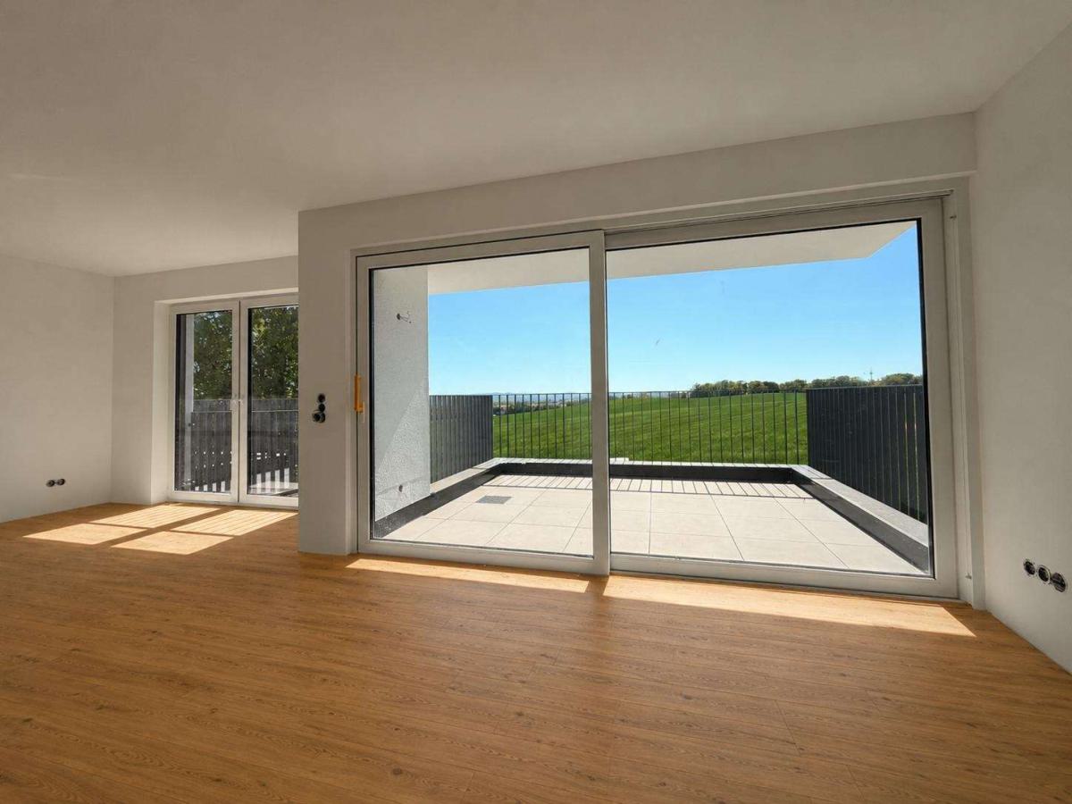 Wohnen mit Weitblick - moderne 3-Zimmer-Neubauwohnung in Lichtendorf - Photo 1