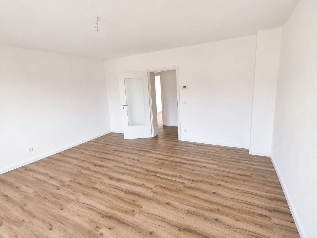 Erstklassig modernisiert - 3 Zimmer-Wohnung mit Balkon in Do-Hörde - Photo 2