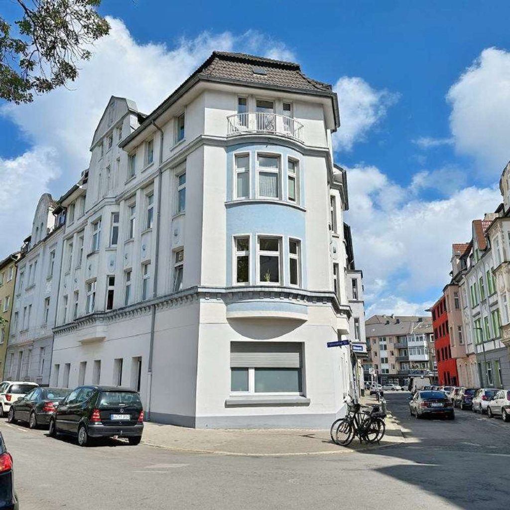 SOLIDES MEHRFAMILIENHAUS IM BOCHUMER GLEISDREIECK