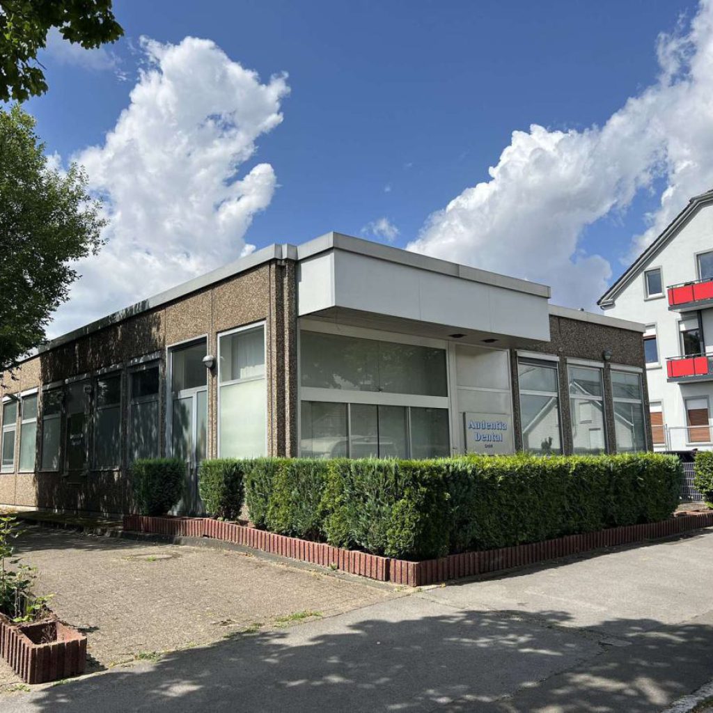 Gewerbeimmobilie mit Stellplätzen und vielen Nutzungsmöglichkeiten in Dortmund-Neuasseln