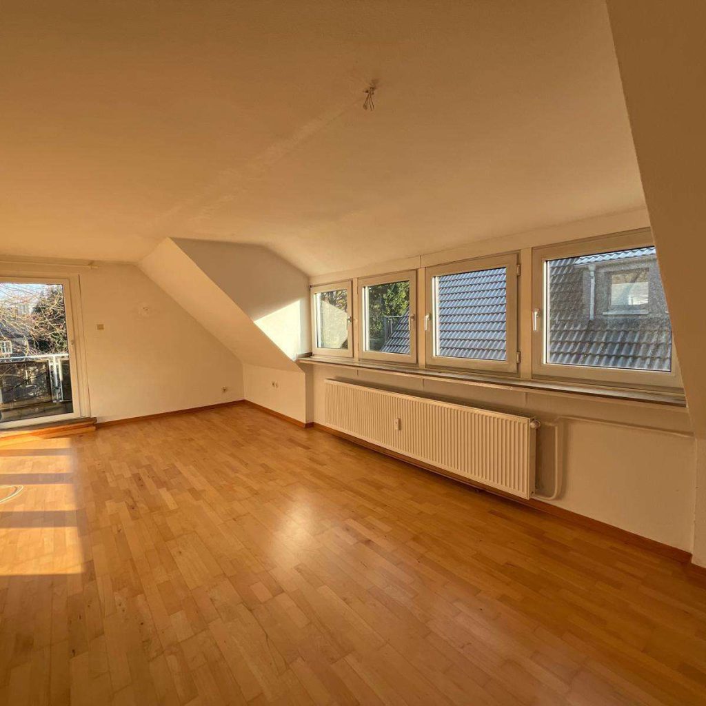 Lichtdurchflutete 2-Zimmer-DG-Wohnung in der nördlichen Gartenstadt