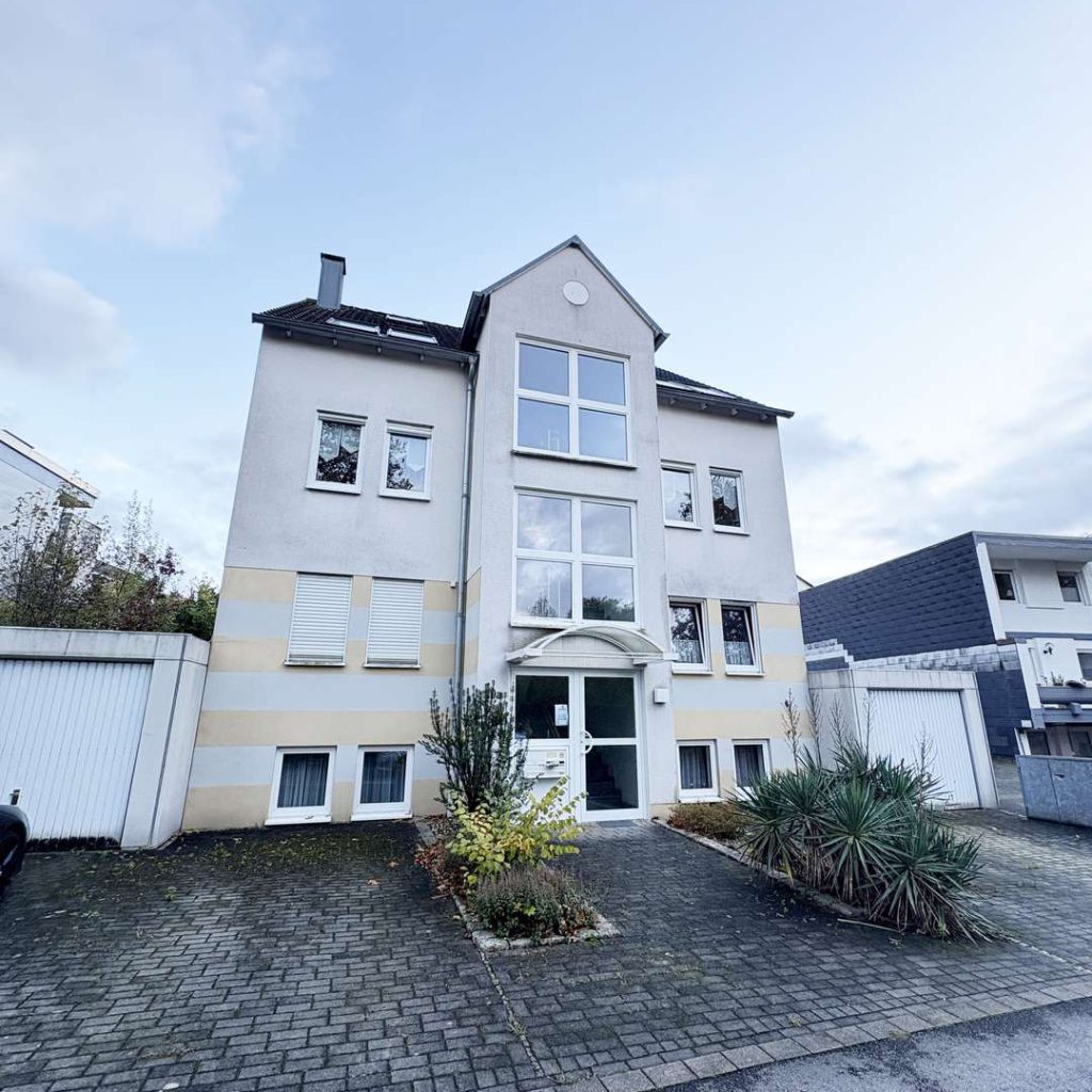 Helle und gepflegte Wohnung im 1. Obergeschoss eines Dreifamilienhauses in Dortmund-Aplerbeck