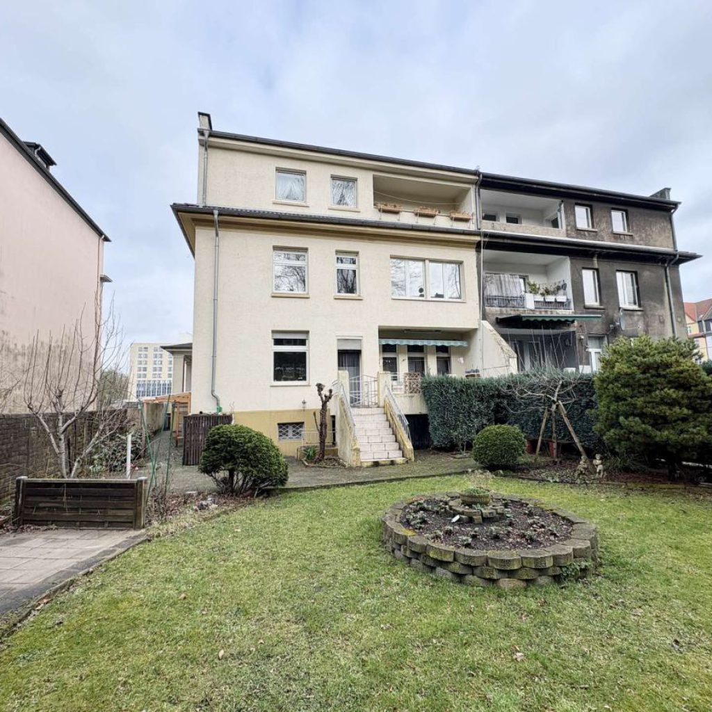 Wohnen & Vermieten kombinieren – Dreifamilienhaus mit Altbau-Charme