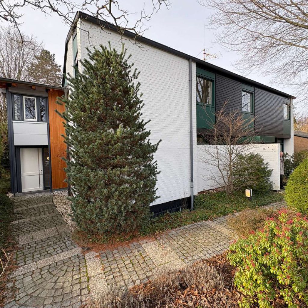 Kinderfreundliche Lage - Großes 2-Familienhaus / Mehrgenerationenhaus